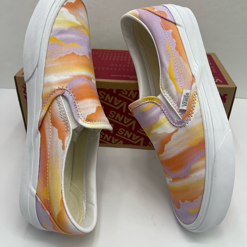 Vans WMNS Classic Slip-On
Festival Dream Multi Sneakers 
VN000BVZCYJ - Picture 11 of 16